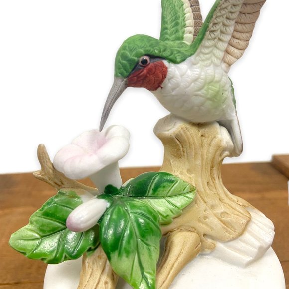 Vintage Arnart 1984 Hummingbird & Flowers Rotating Music Box Ceramic - Picture 9 of 14